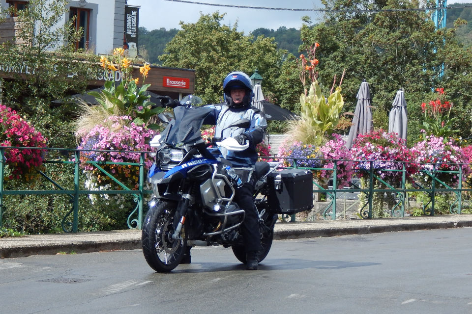 Motorrijbewijspoint Rosmalen examengarantie AVB en AVD